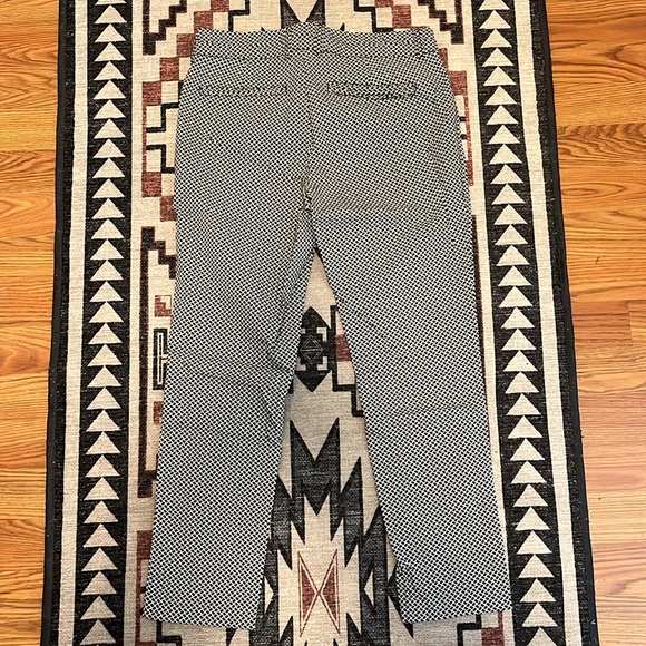 Gap khakis black and white print - Picture 3 of 4